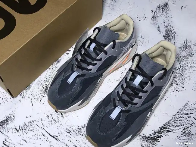 hype v2 'Magnet' Yeezy FV9922 700 Boost Adidas 0325